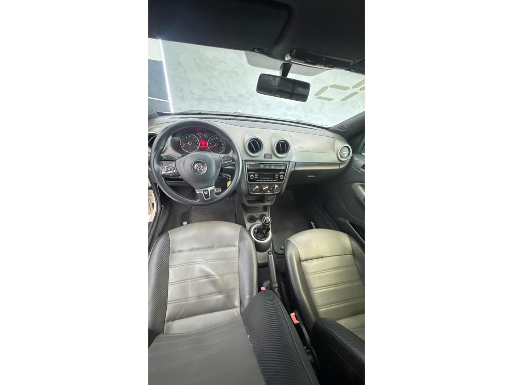 VOLKSWAGEN Saveiro - Foto
