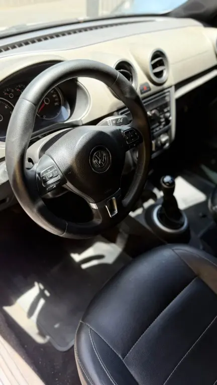 VOLKSWAGEN Saveiro - Foto