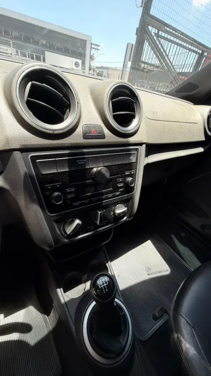 VOLKSWAGEN Saveiro - Foto