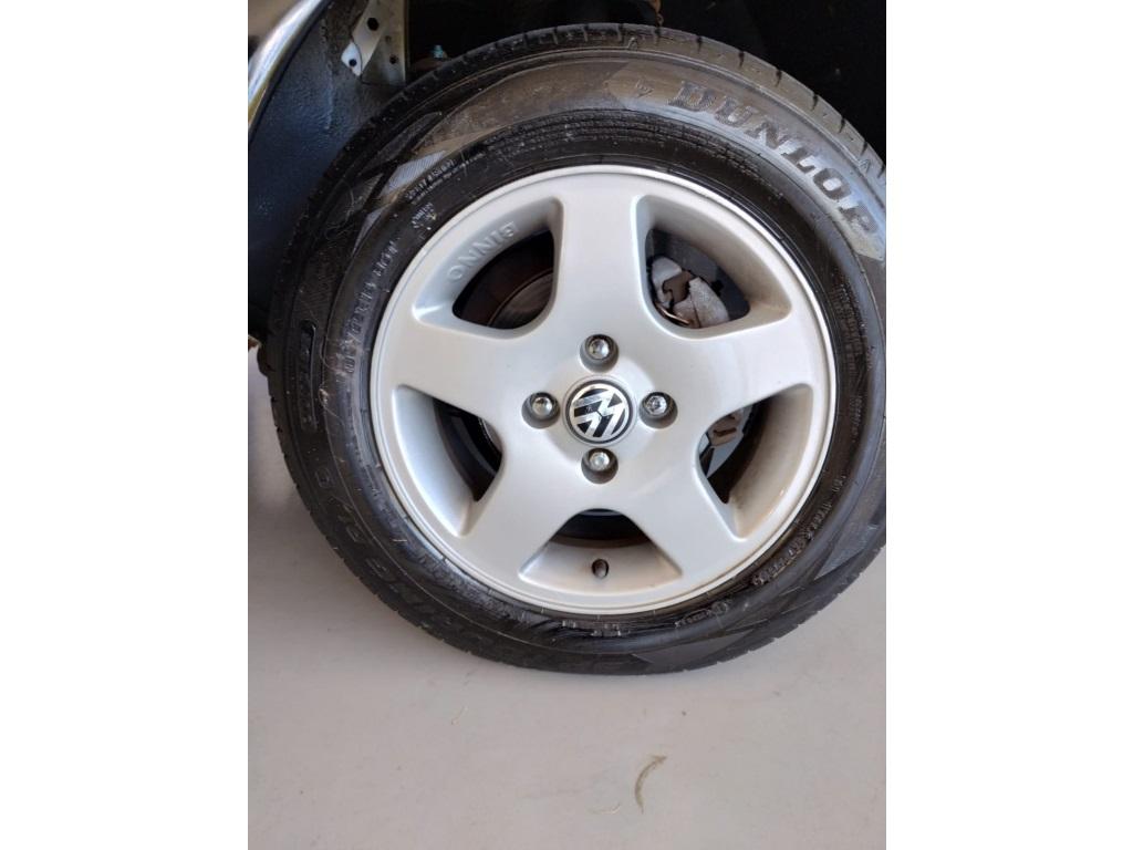 VOLKSWAGEN Saveiro - Foto