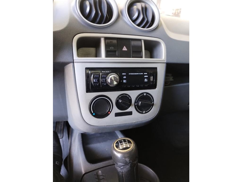 VOLKSWAGEN Saveiro - Foto