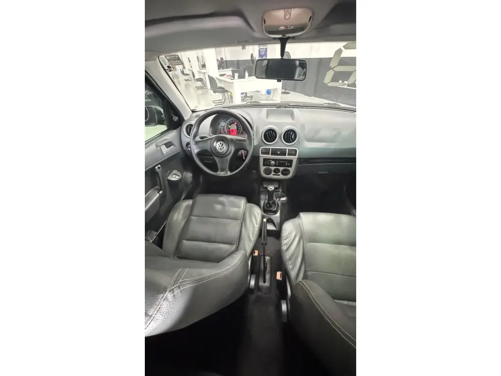VOLKSWAGEN Saveiro - Foto