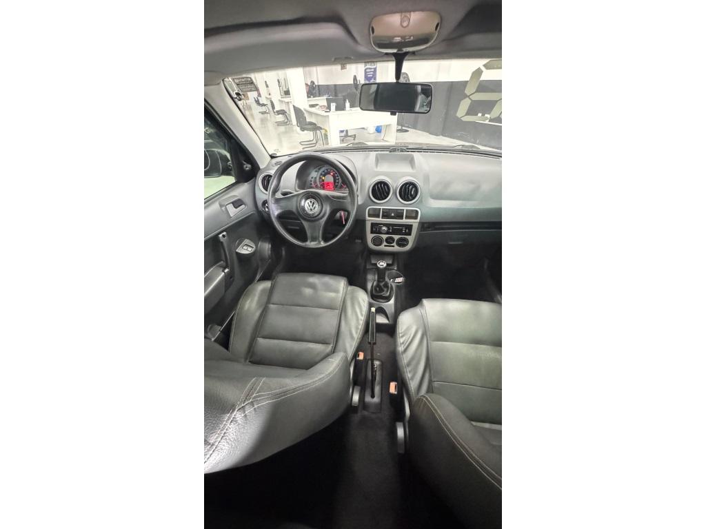 VOLKSWAGEN Saveiro - Foto