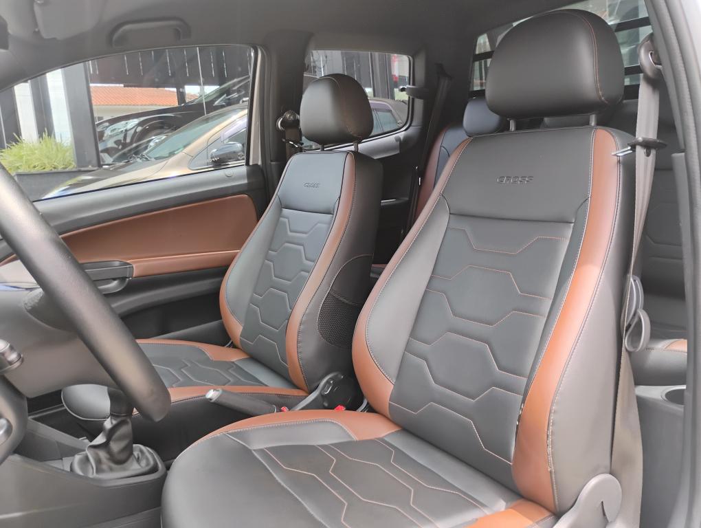 VOLKSWAGEN Saveiro - Foto