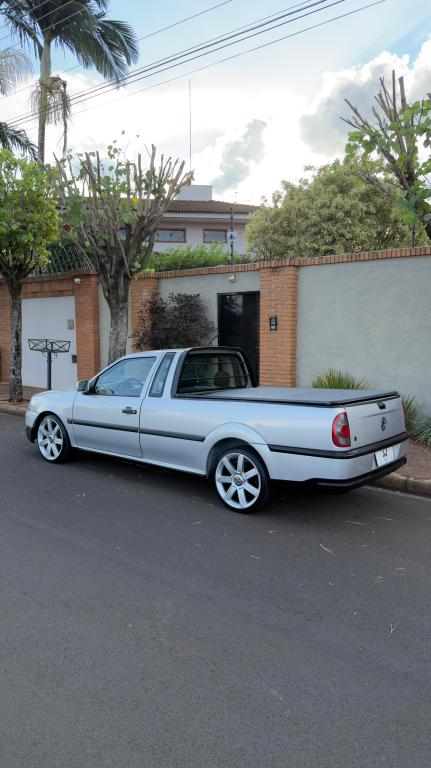 VOLKSWAGEN Saveiro - Foto