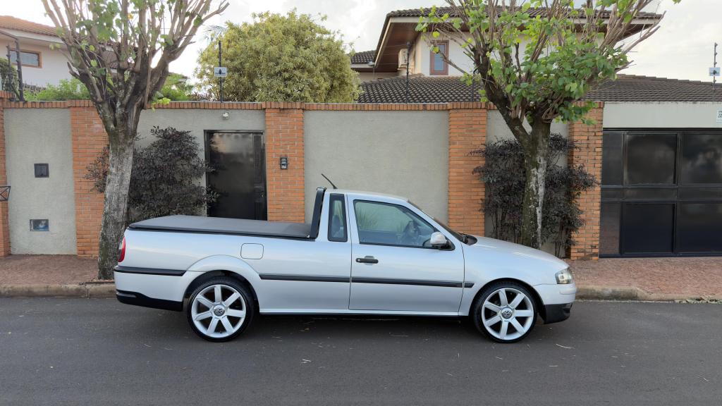VOLKSWAGEN Saveiro - Foto