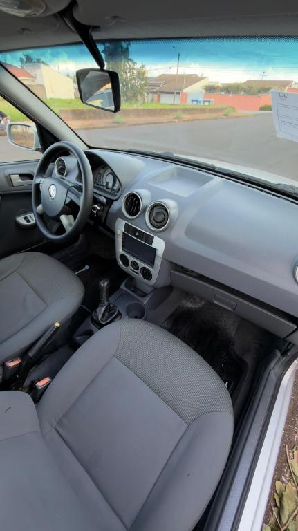 VOLKSWAGEN Saveiro - Foto
