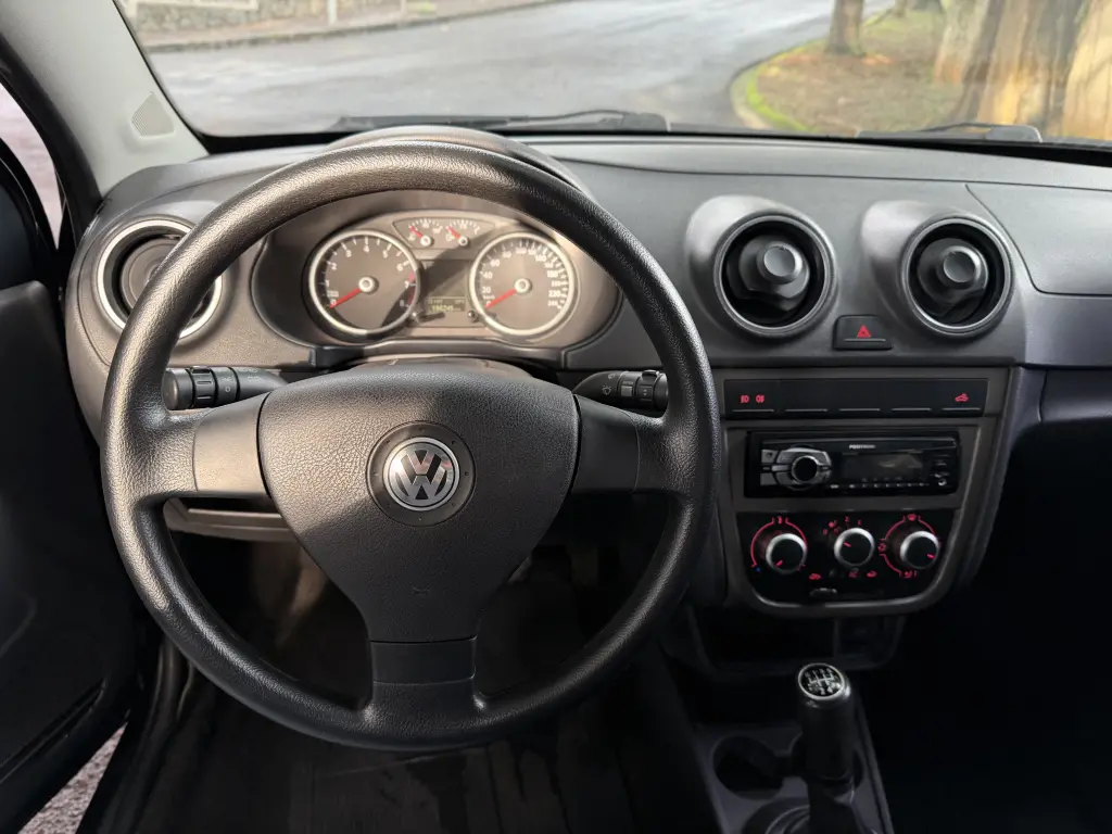 VOLKSWAGEN Saveiro - Foto