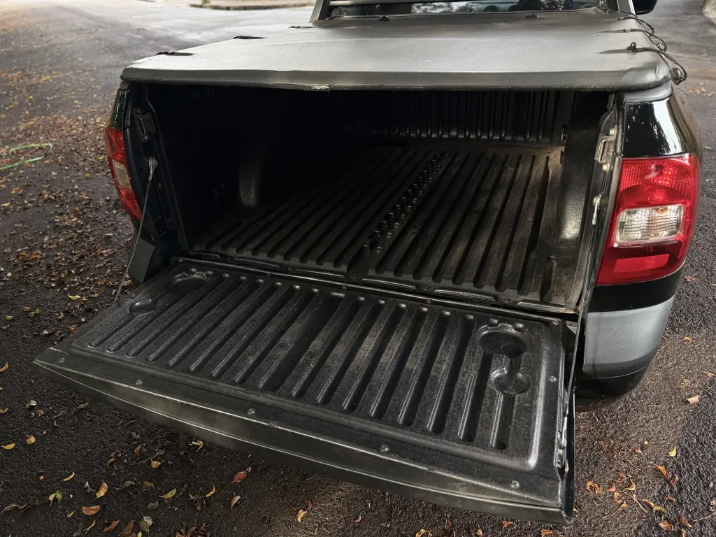 VOLKSWAGEN Saveiro - Foto