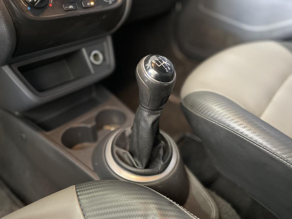 VOLKSWAGEN Saveiro - Foto