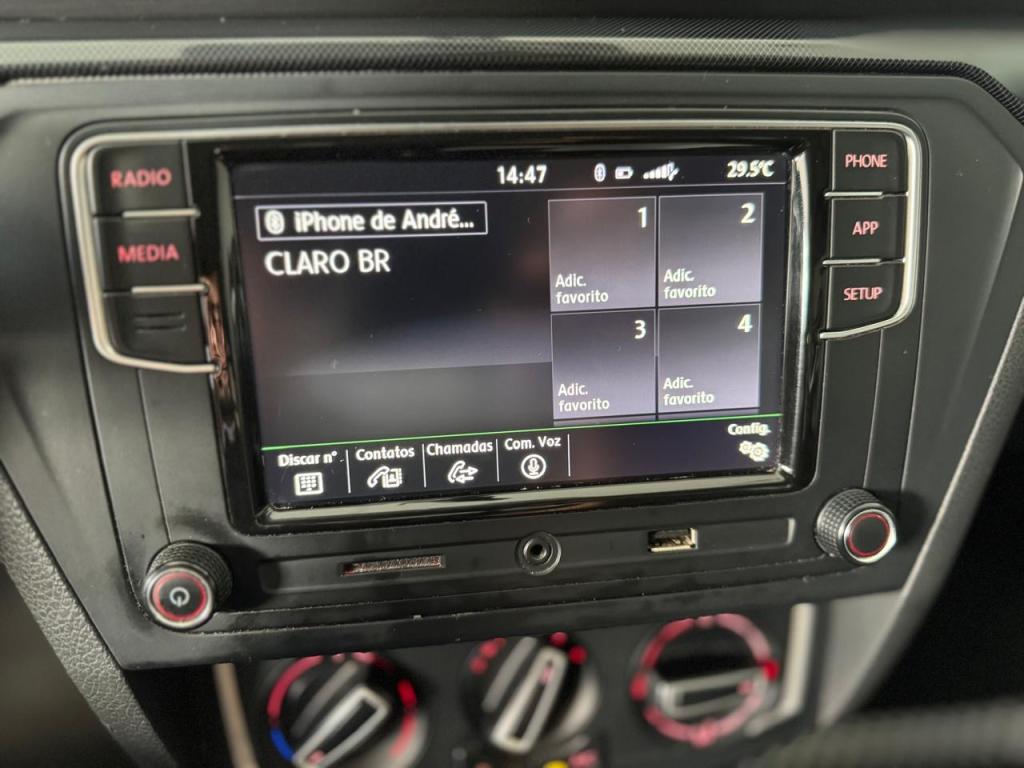 VOLKSWAGEN Saveiro - Foto