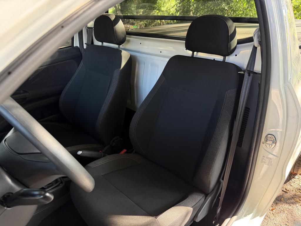 VOLKSWAGEN Saveiro - Foto