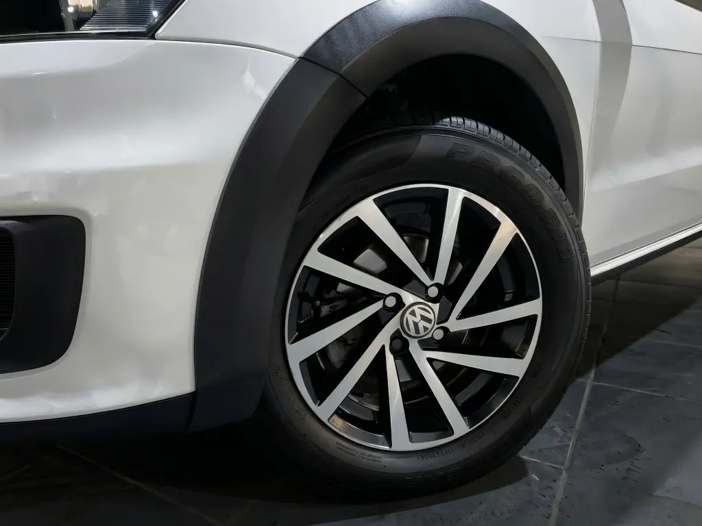 VOLKSWAGEN Saveiro - Foto
