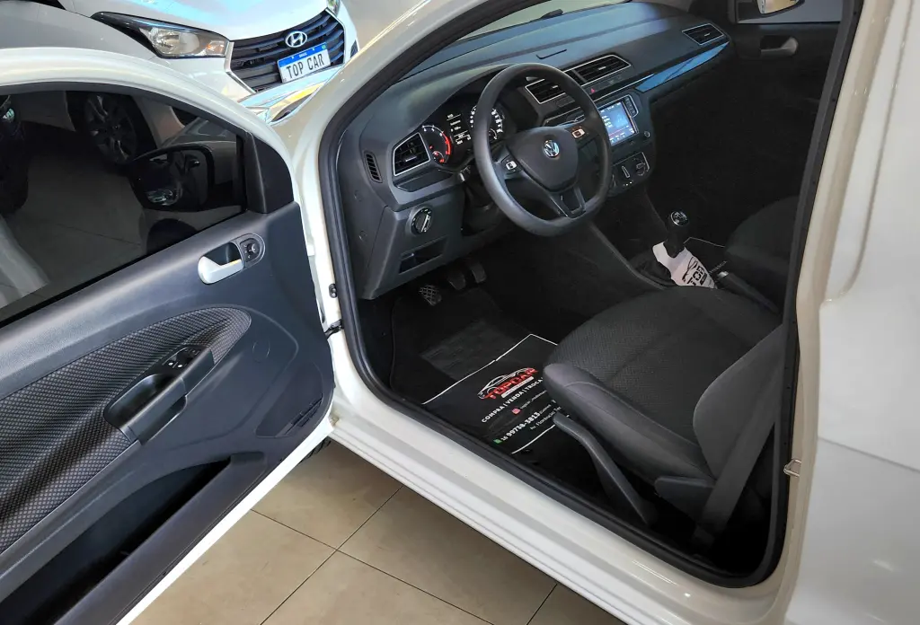 VOLKSWAGEN Saveiro - Foto