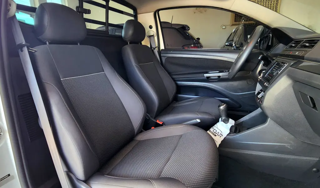 VOLKSWAGEN Saveiro - Foto