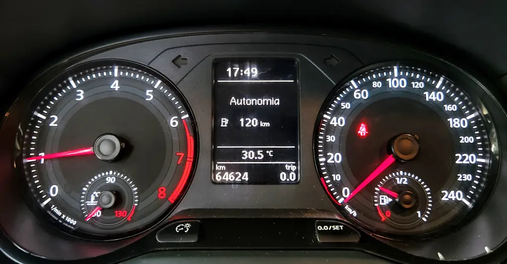 VOLKSWAGEN Saveiro - Foto