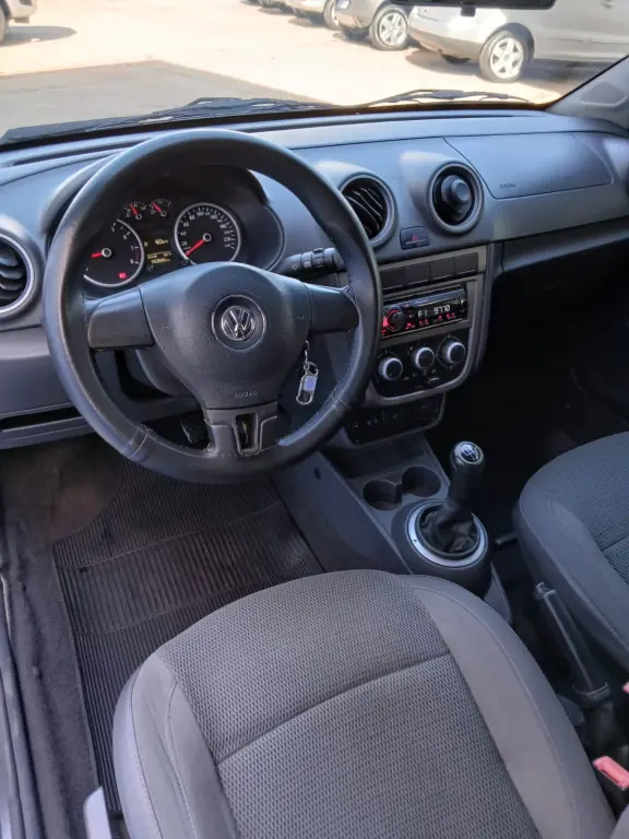 VOLKSWAGEN Saveiro - Foto