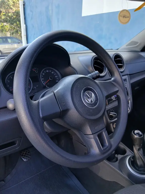 VOLKSWAGEN Saveiro - Foto