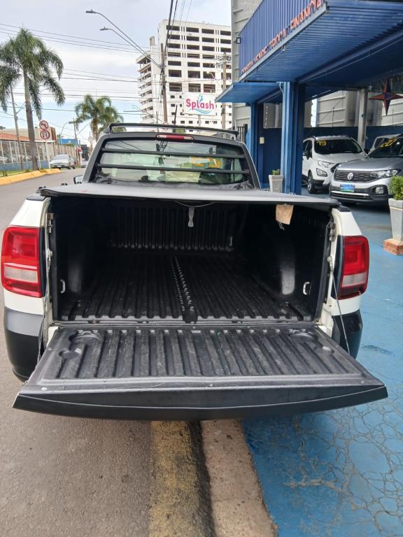 VOLKSWAGEN Saveiro - Foto