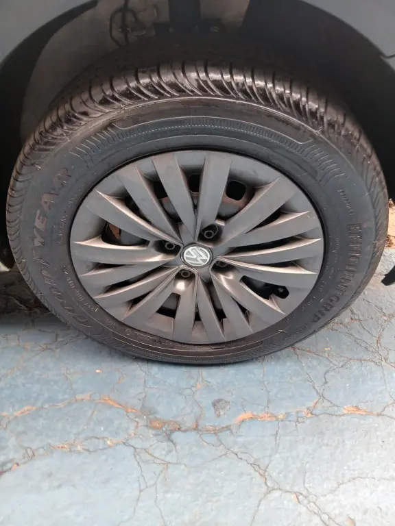 VOLKSWAGEN Saveiro - Foto
