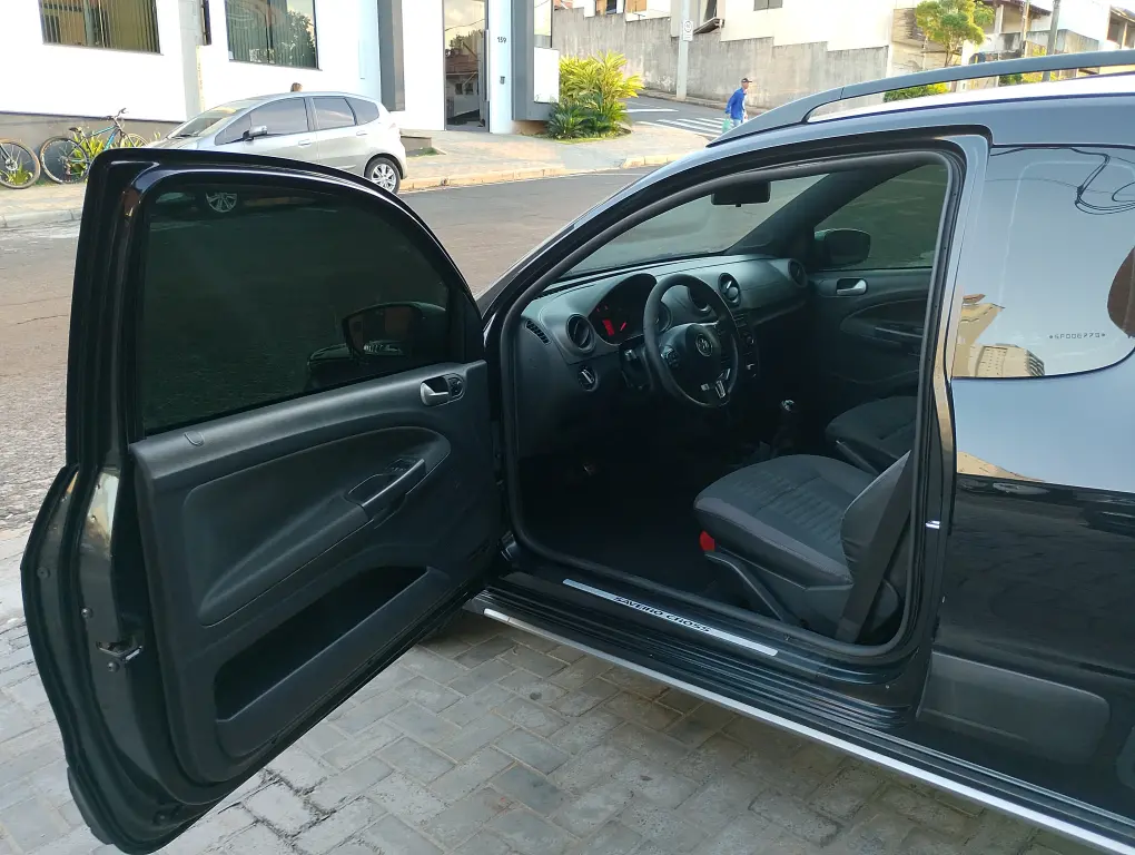 VOLKSWAGEN Saveiro - Foto