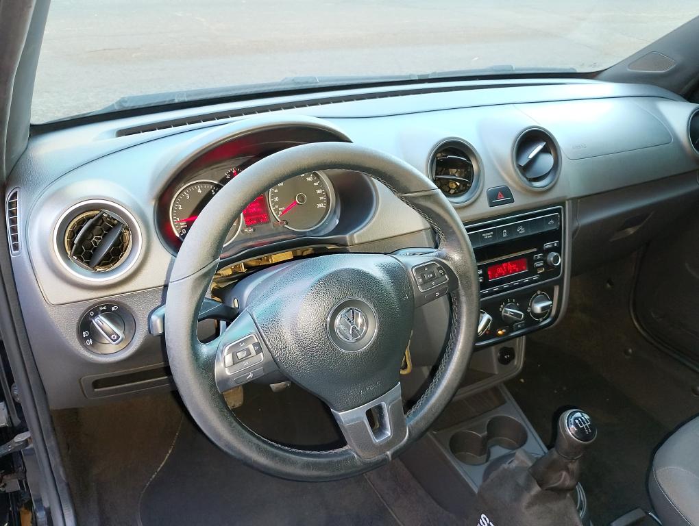 VOLKSWAGEN Saveiro - Foto