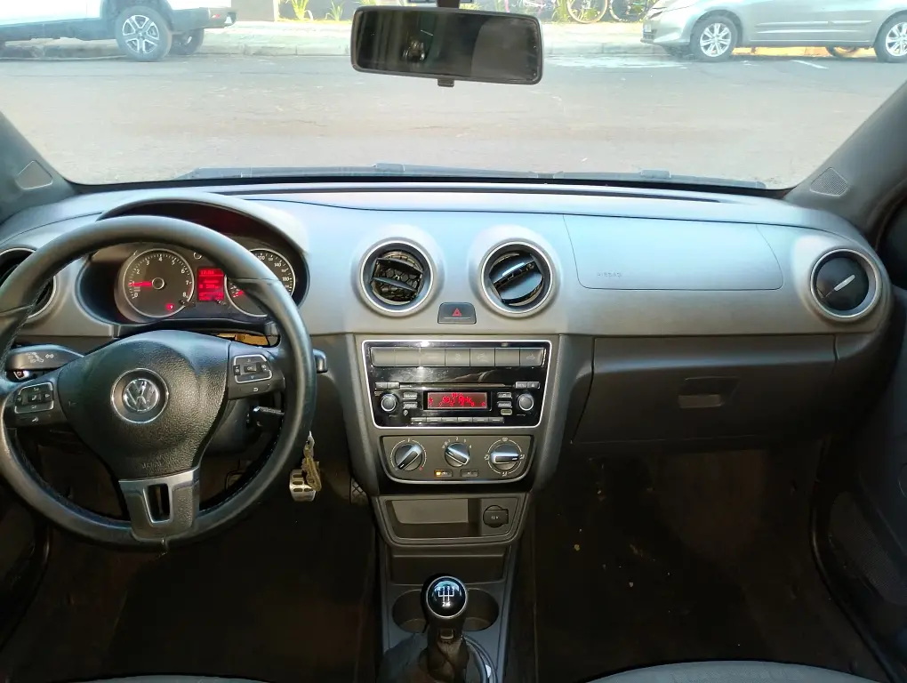 VOLKSWAGEN Saveiro - Foto