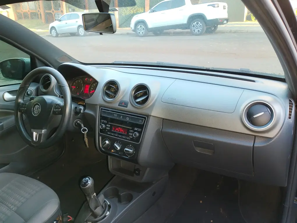 VOLKSWAGEN Saveiro - Foto