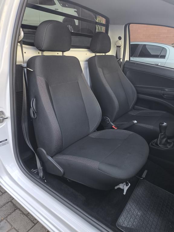 VOLKSWAGEN Saveiro - Foto