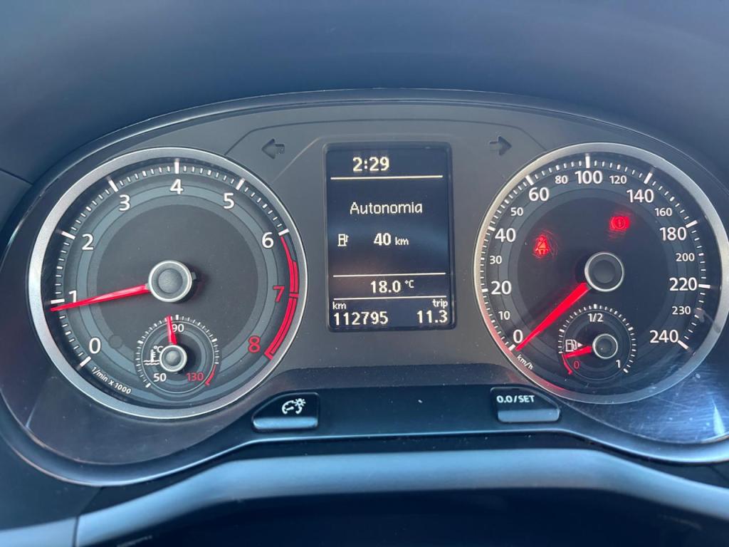 VOLKSWAGEN Saveiro - Foto
