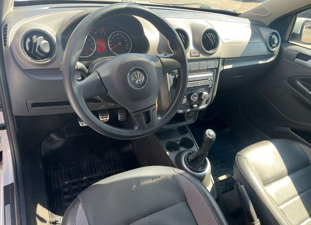VOLKSWAGEN Saveiro - Foto