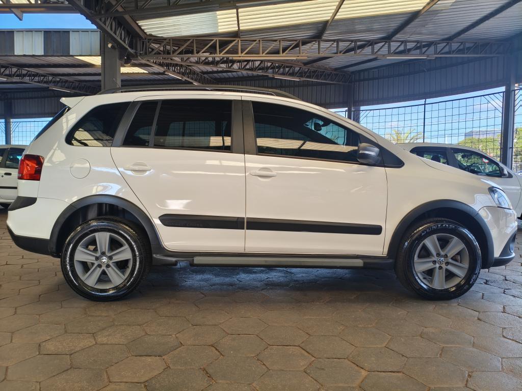VOLKSWAGEN Space Cross - Foto