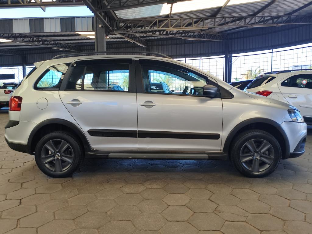 VOLKSWAGEN Space Cross - Foto