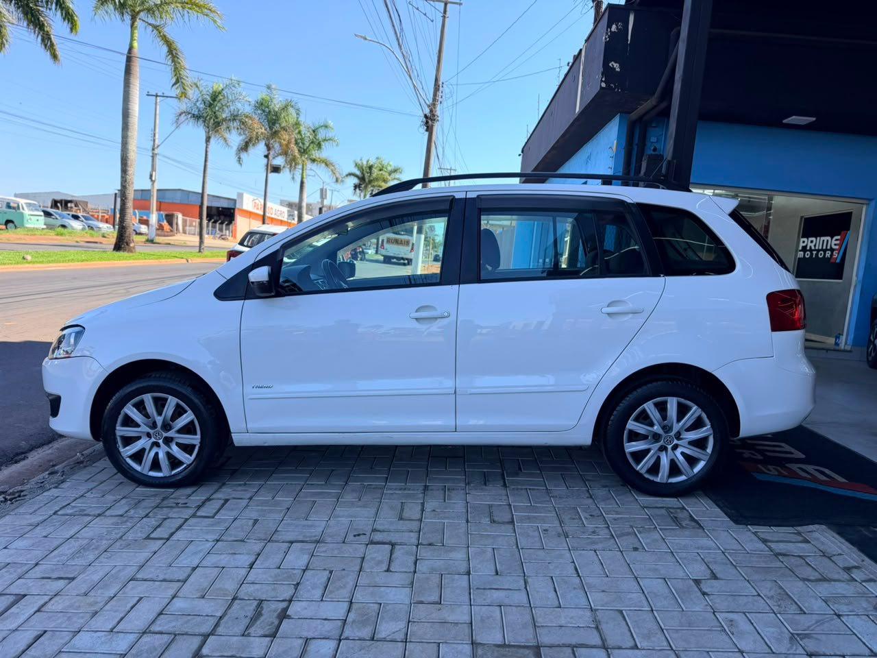 VOLKSWAGEN Space Fox