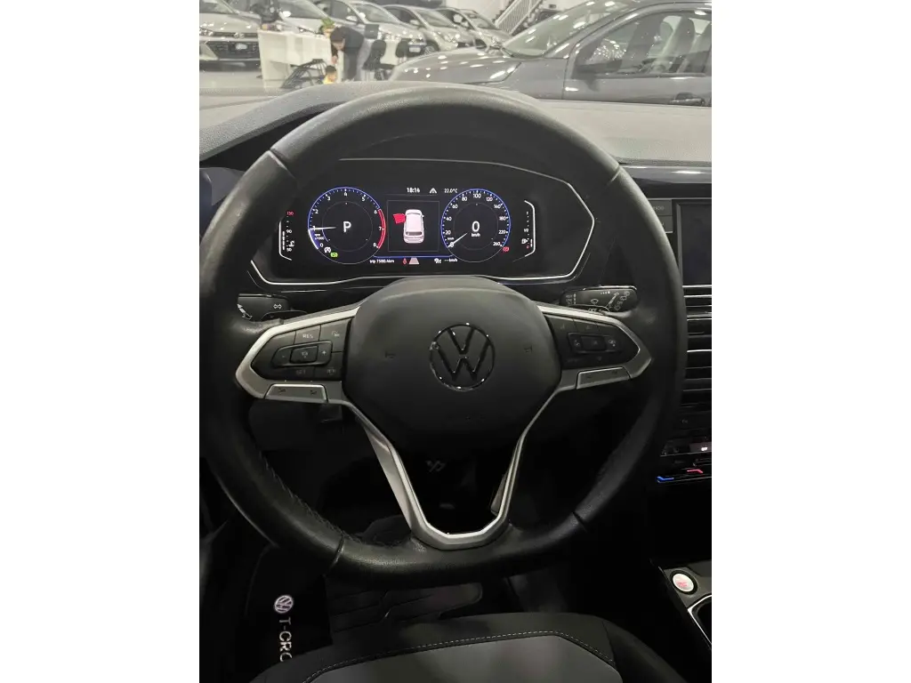 VOLKSWAGEN T-Cross - Foto