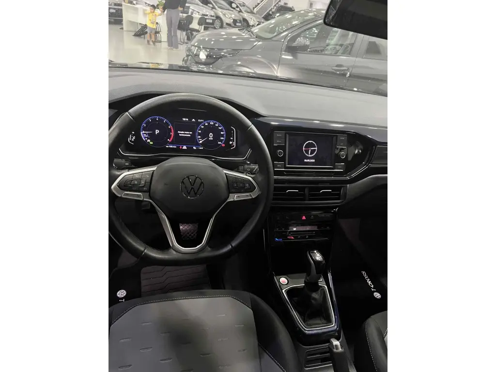 VOLKSWAGEN T-Cross - Foto