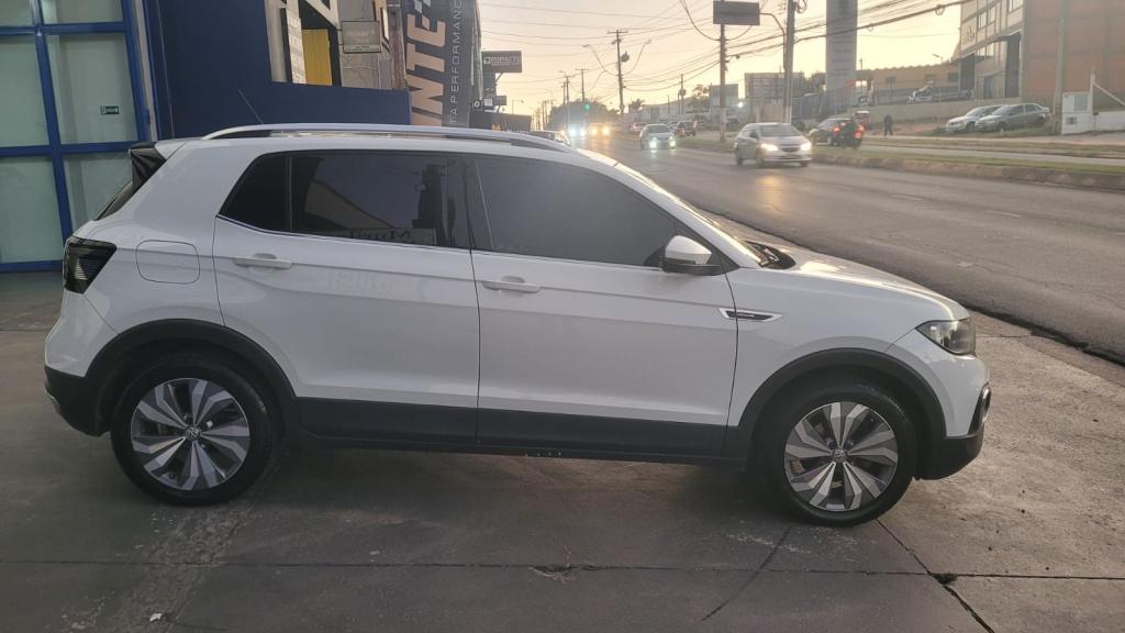 VOLKSWAGEN T-Cross - Foto