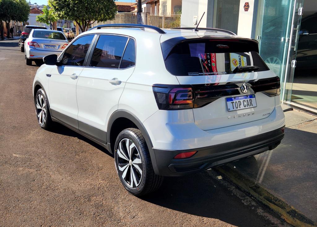 VOLKSWAGEN T-Cross - Foto
