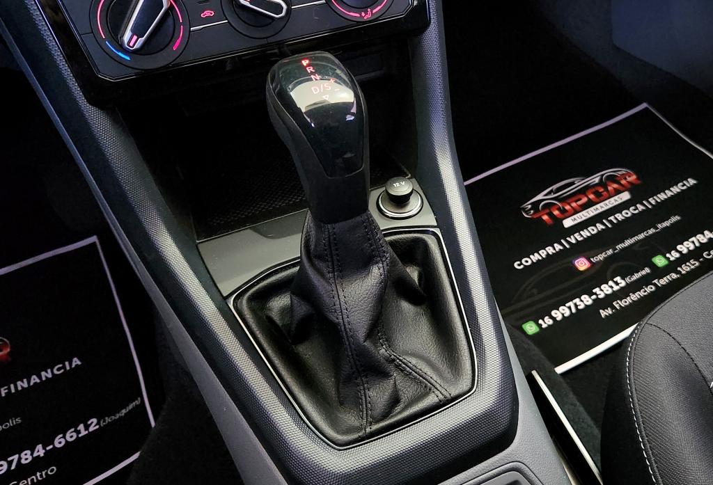 VOLKSWAGEN T-Cross - Foto