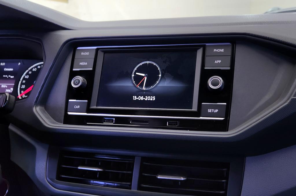 VOLKSWAGEN T-Cross - Foto