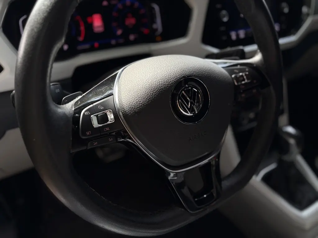 VOLKSWAGEN T-Cross - Foto