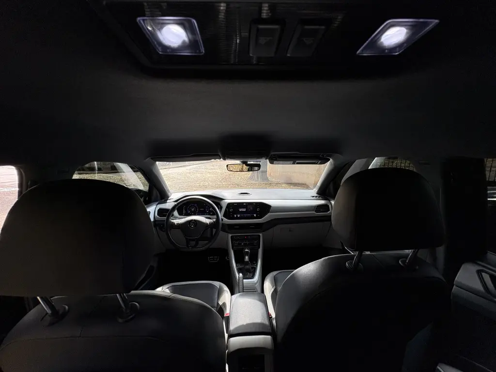 VOLKSWAGEN T-Cross - Foto