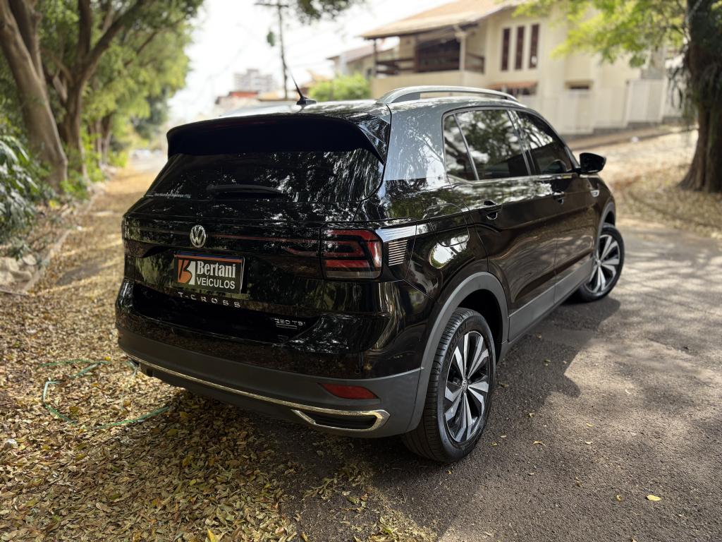 VOLKSWAGEN T-Cross - Foto