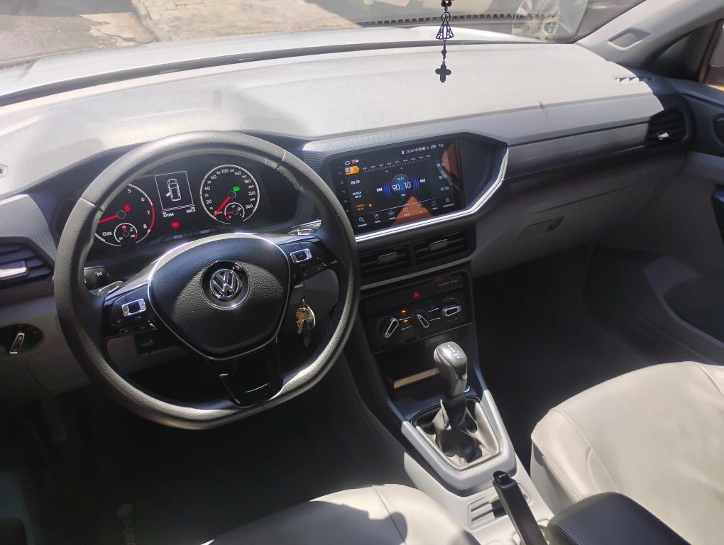 VOLKSWAGEN T-Cross - Foto