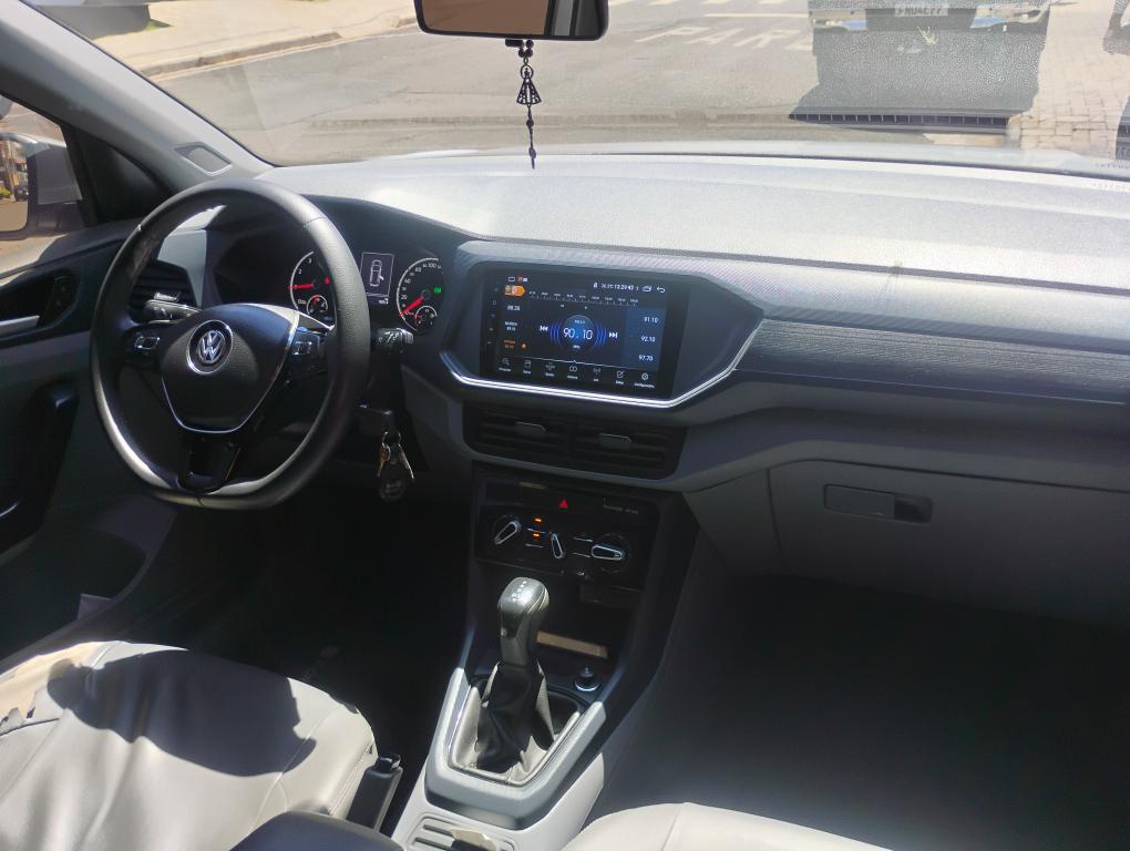 VOLKSWAGEN T-Cross - Foto