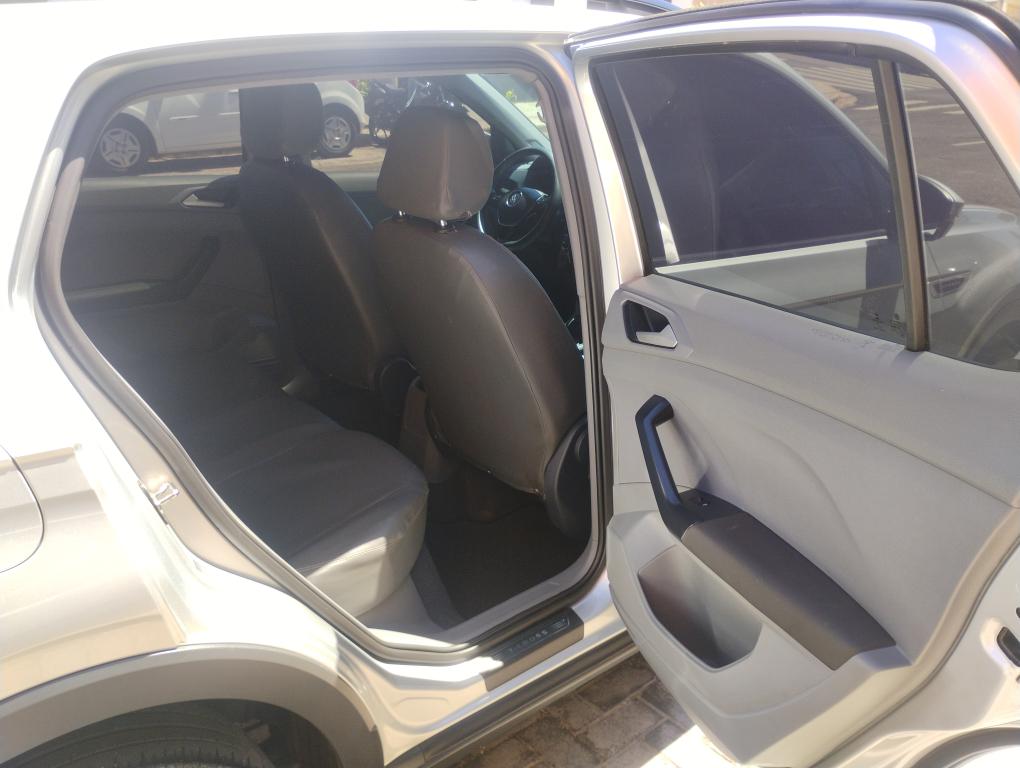 VOLKSWAGEN T-Cross - Foto