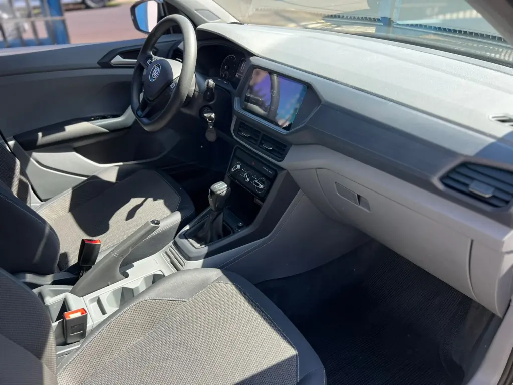 VOLKSWAGEN T-Cross - Foto