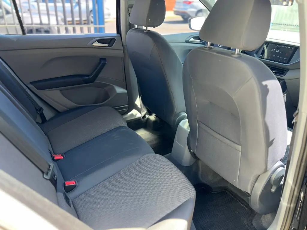 VOLKSWAGEN T-Cross - Foto