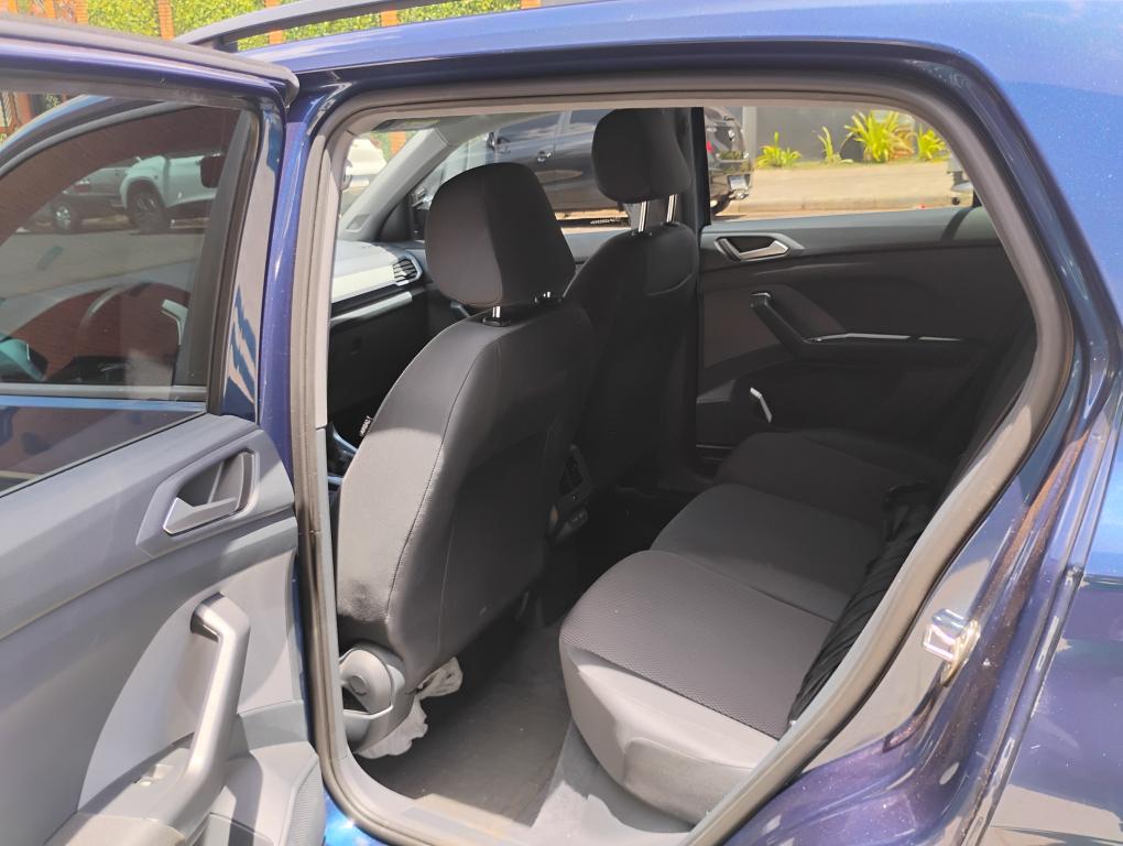 VOLKSWAGEN T-Cross - Foto