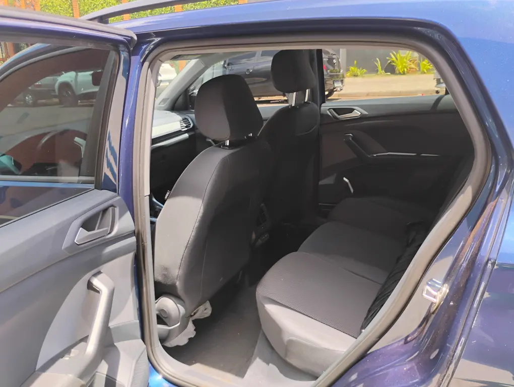 VOLKSWAGEN T-Cross - Foto